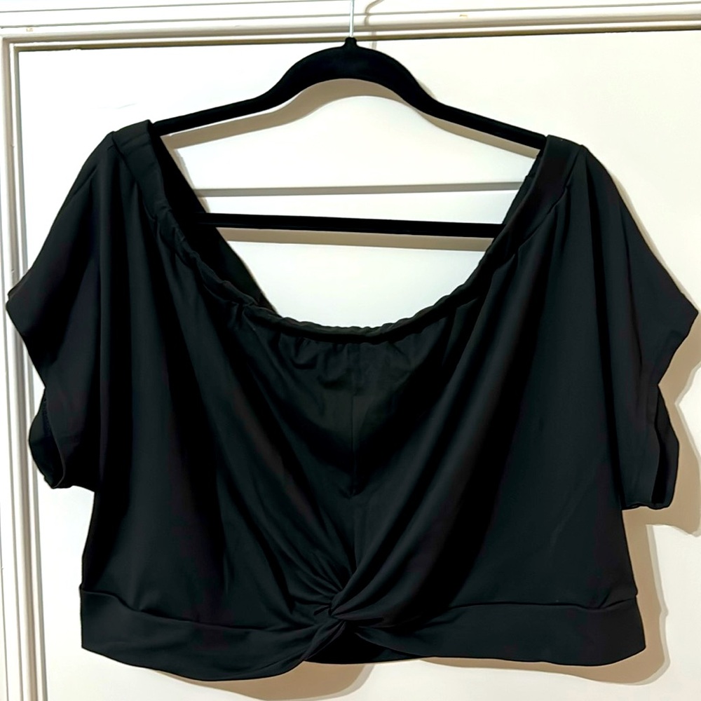 SHEIN Never been worn crop